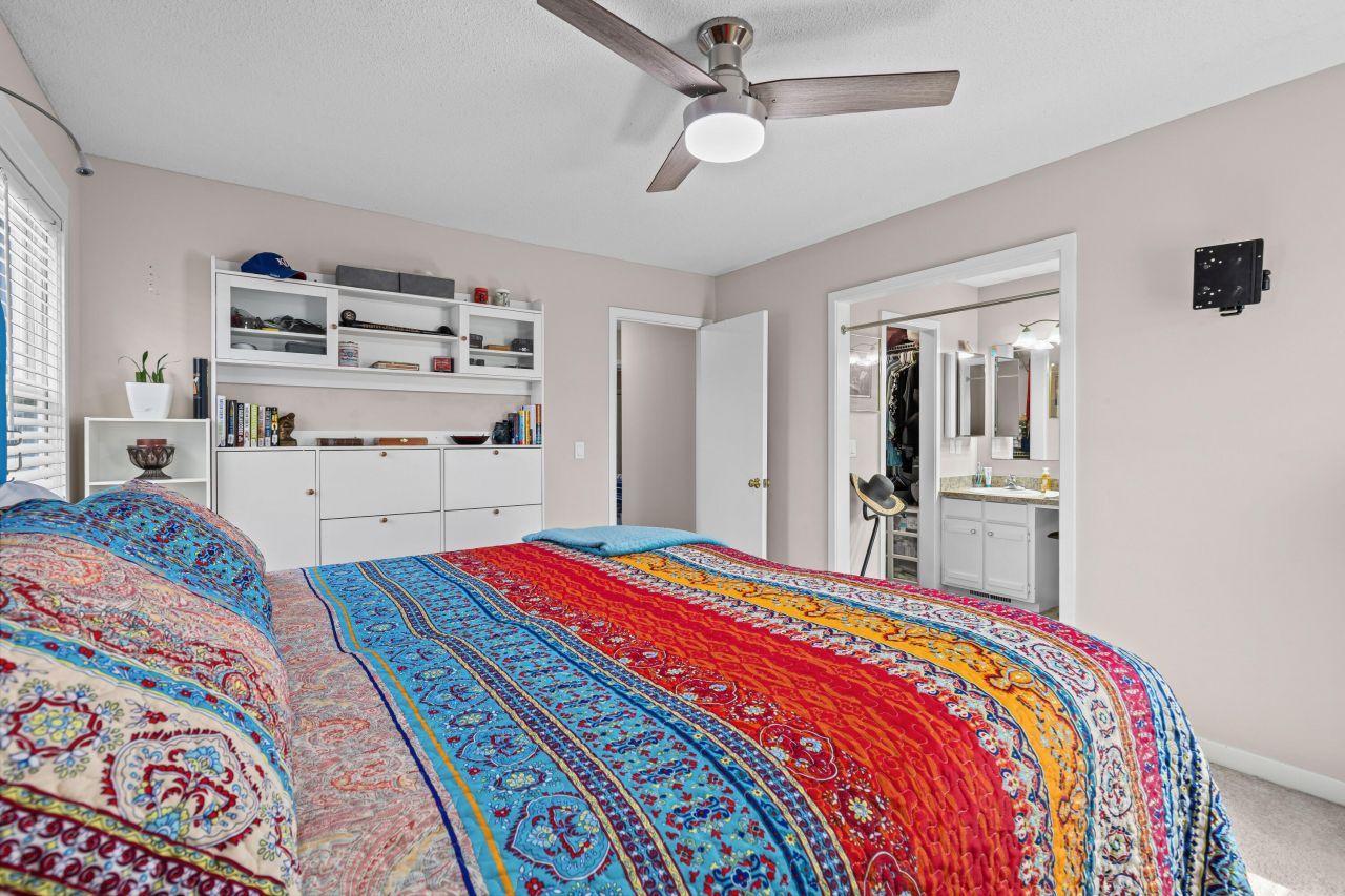 100 Medway Square Photo 26