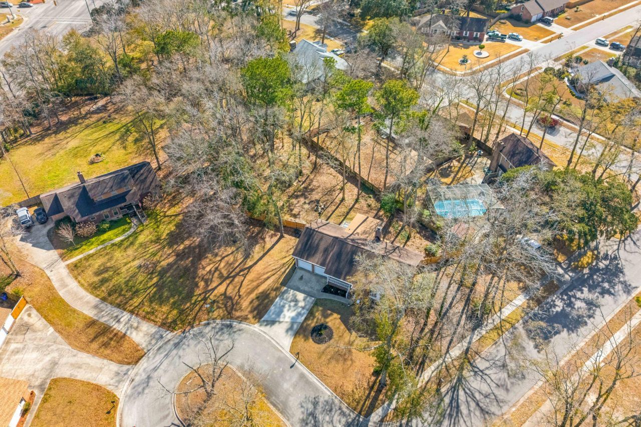 100 Medway Square Photo 36