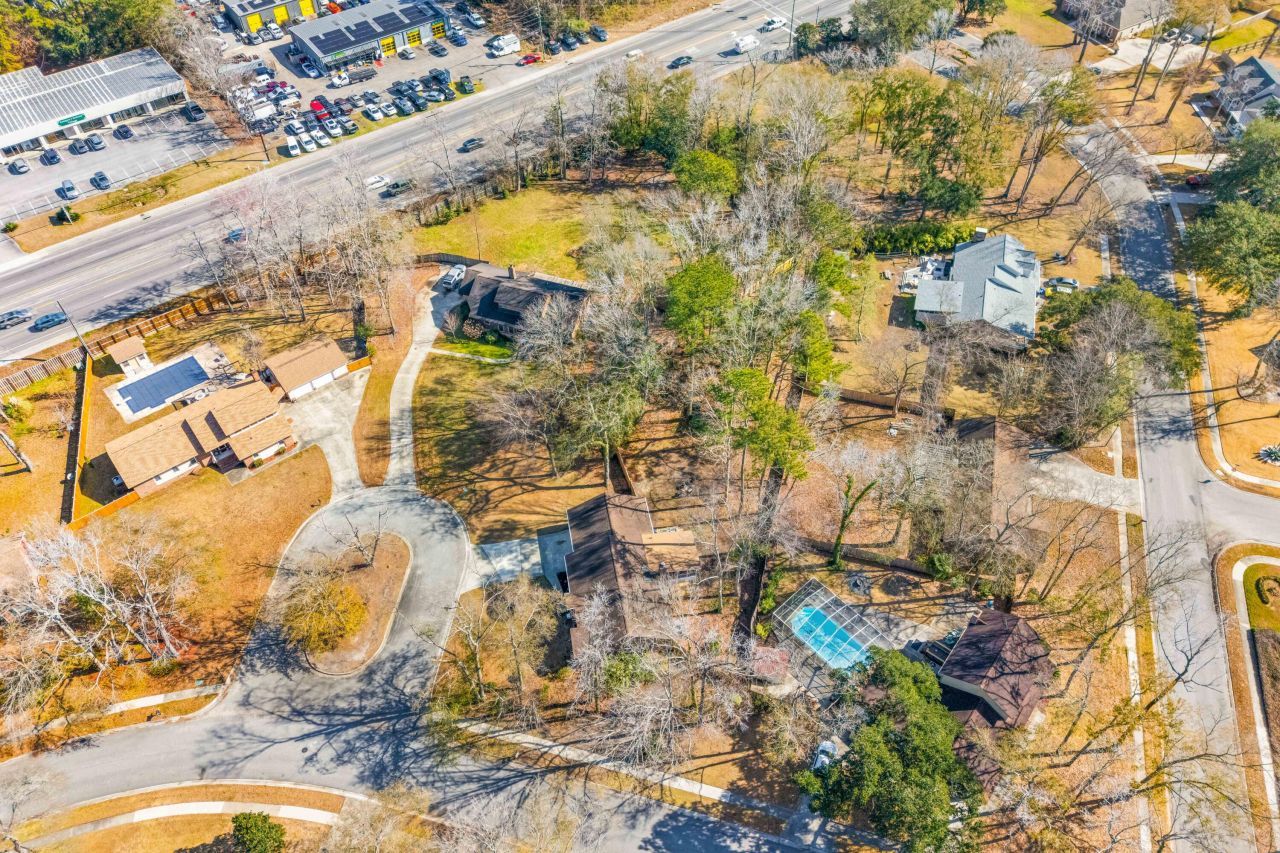 100 Medway Square Photo 37