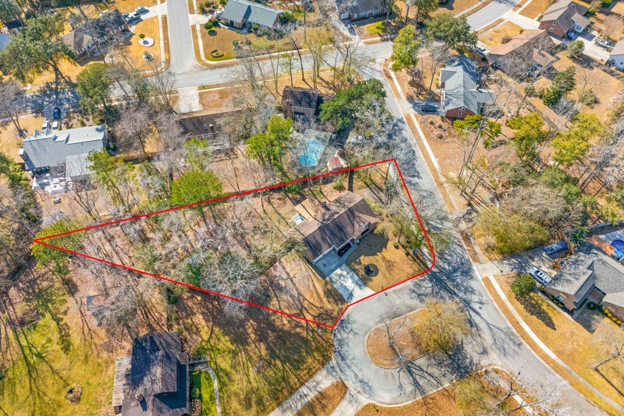 100 Medway Square Photo 39