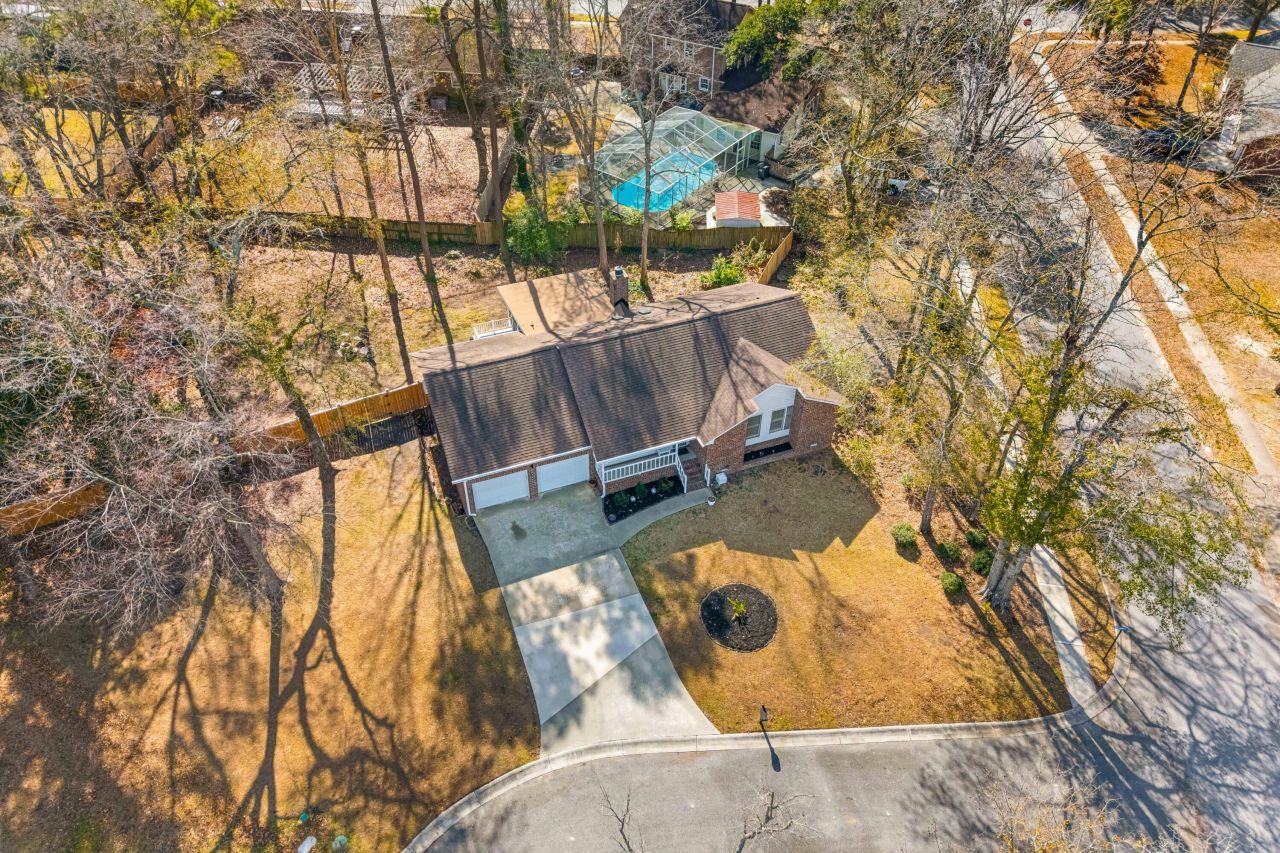 100 Medway Square Photo 41