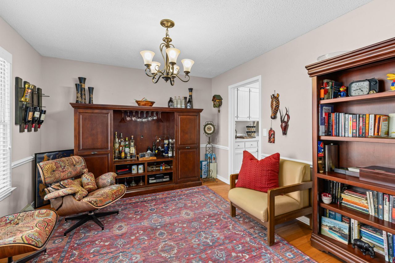 100 Medway Square Photo 7