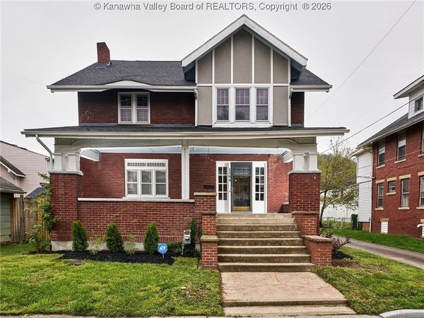 1594 Jackson Street, Charleston, WV 25311