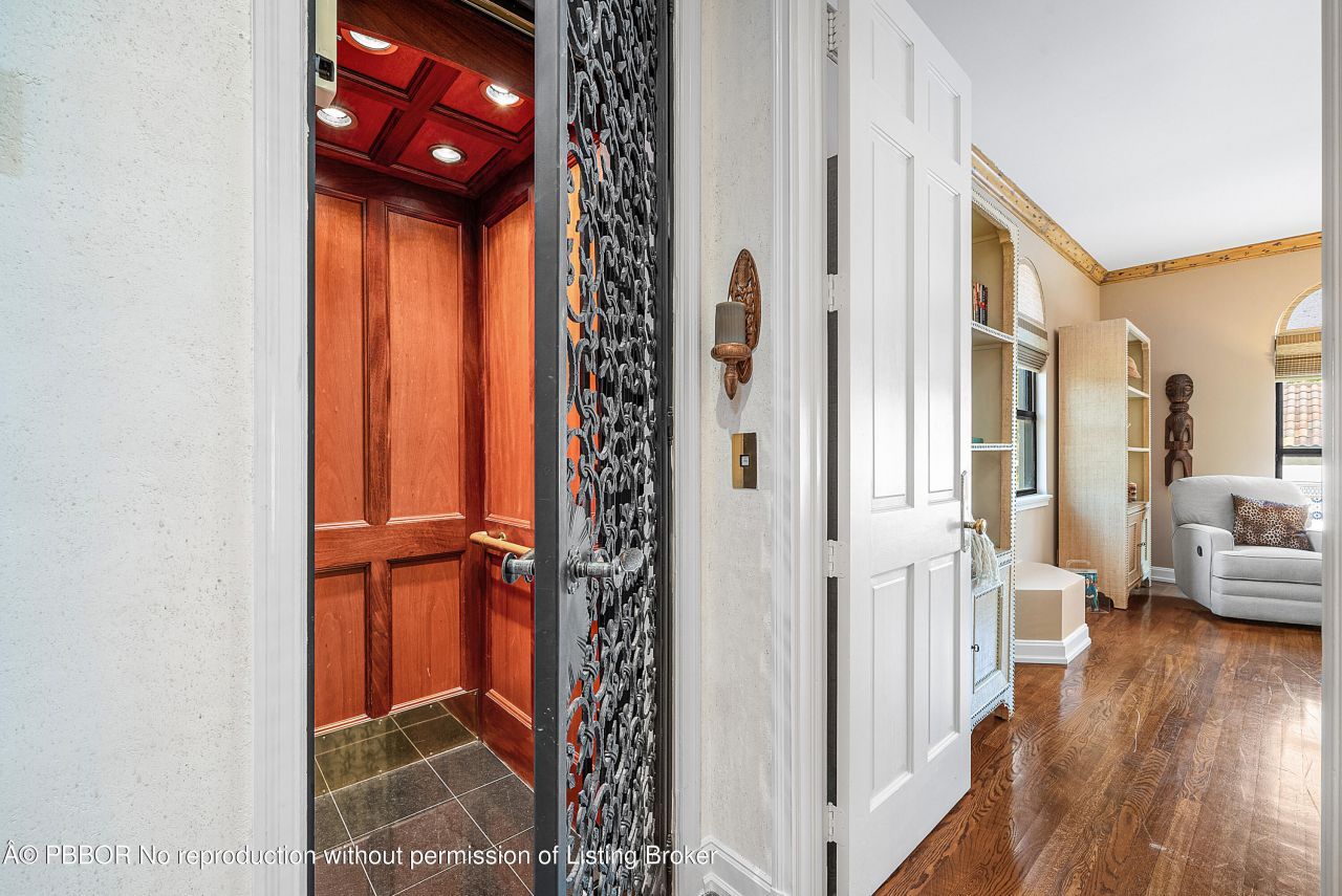 245 Brazilian Avenue, Unit *, Palm Beach, FL 33480 Photo