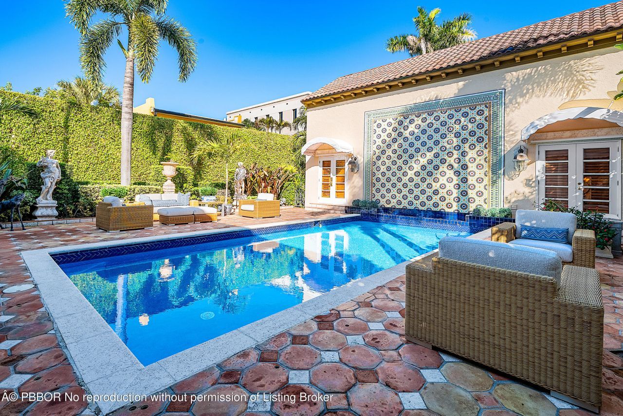 245 Brazilian Avenue, Unit *, Palm Beach, FL 33480 Photo