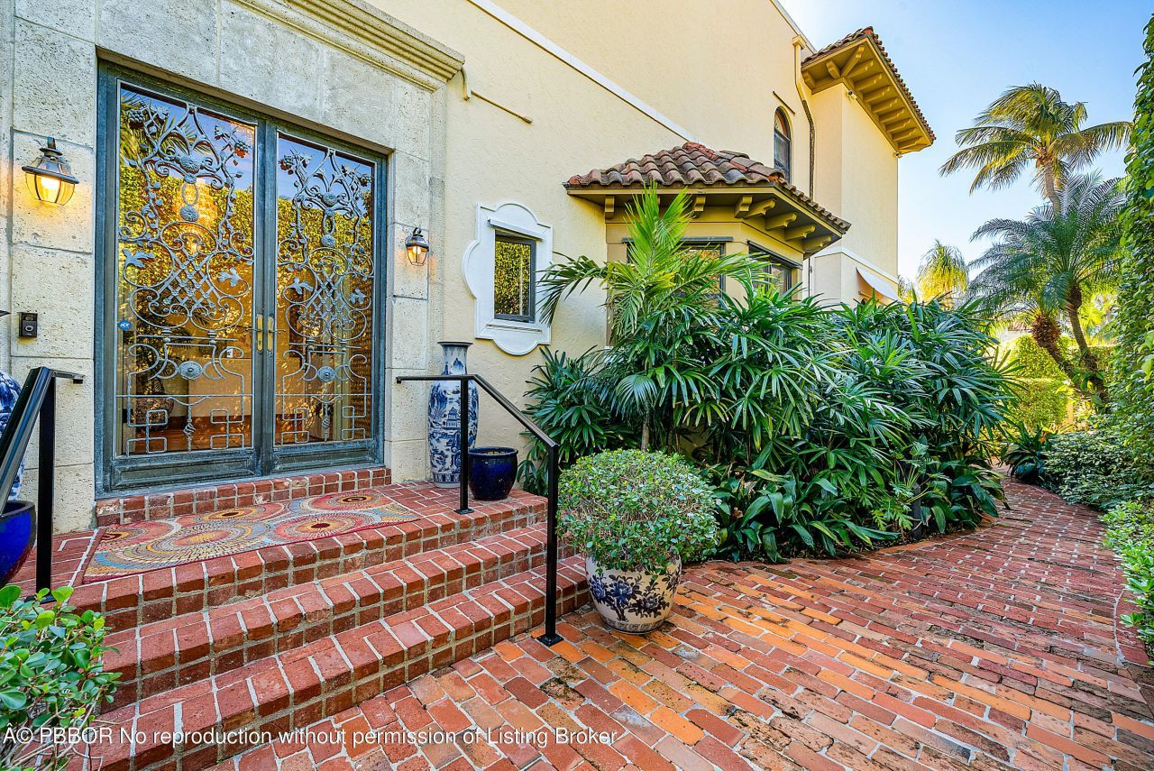 245 Brazilian Avenue, Unit *, Palm Beach, FL 33480 Photo