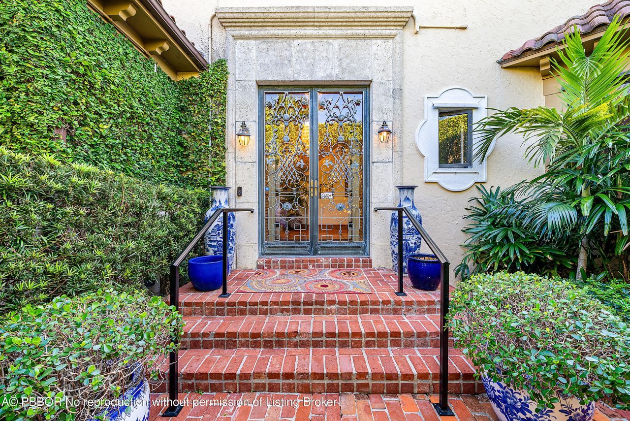 245 Brazilian Avenue, Unit *, Palm Beach, FL 33480 Photo