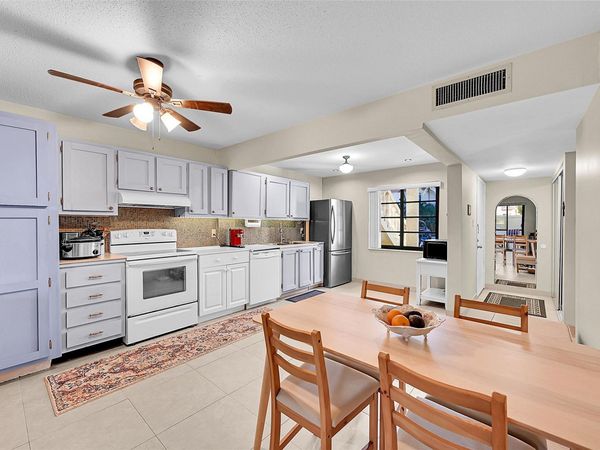 138 S Cypress Rd, Unit 214, Pompano Beach, FL 33060