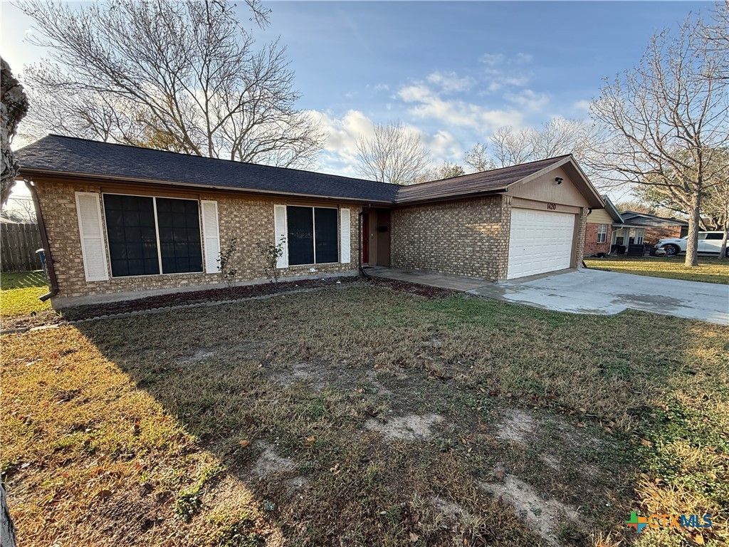 1420 Avalon Street, Port Lavaca, TX 77979 Main Photo