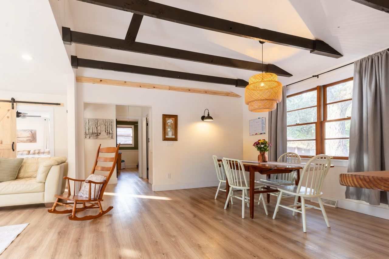 111 Circle Drive Photo 12