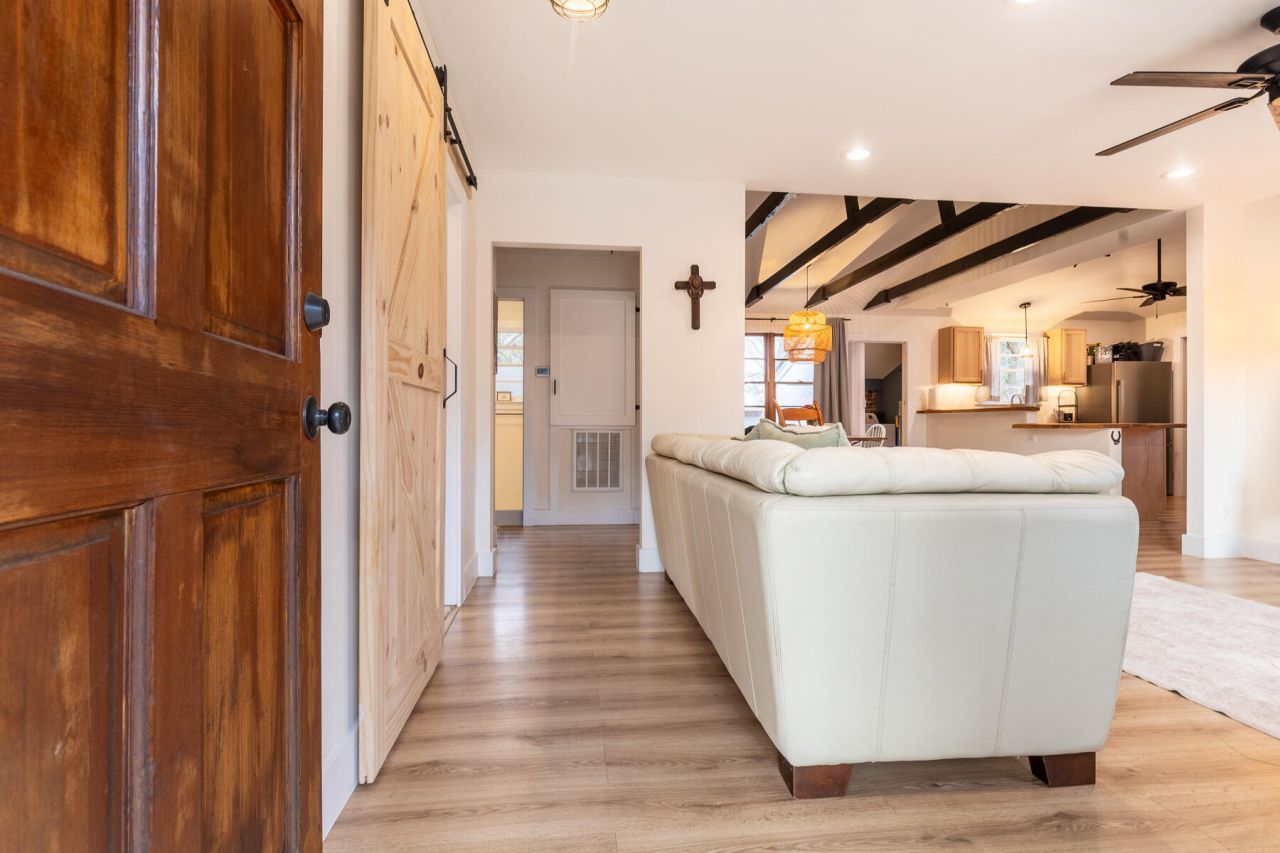 111 Circle Drive Photo 2