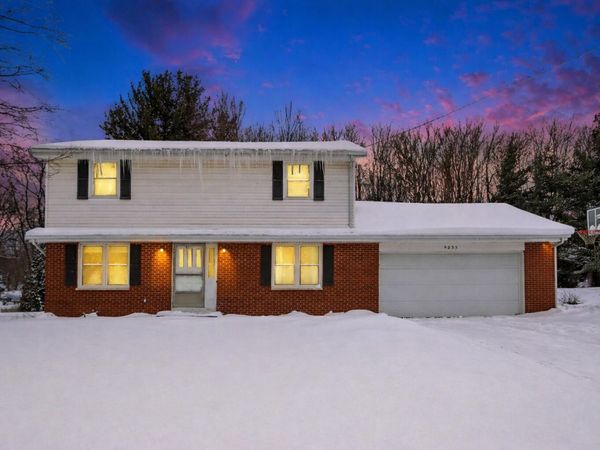 9235 Bunkerhill Drive, Richland, MI 49083