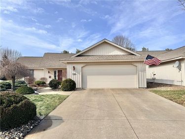 33162 Eagles Glen Court, North Ridgeville, OH 44039