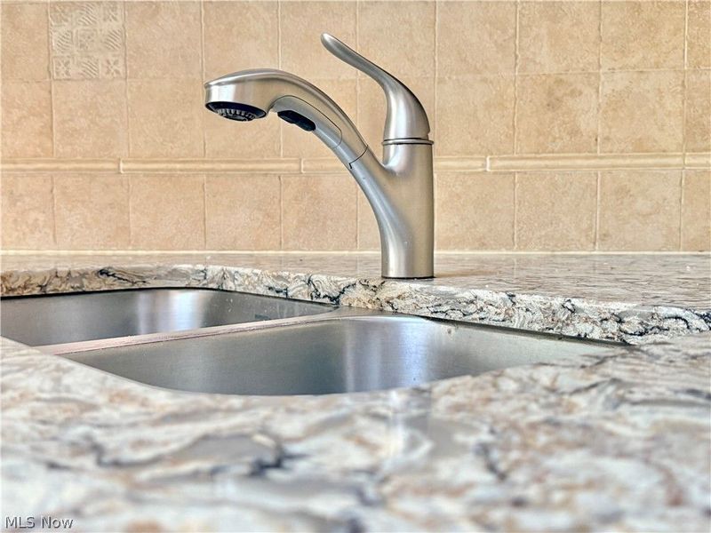 33162 Eagles Glen Court, North Ridgeville, OH 44039 Photo 40