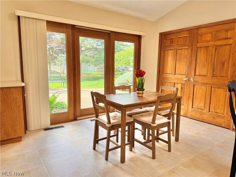 33162 Eagles Glen Court, North Ridgeville, OH 44039 Photo 6
