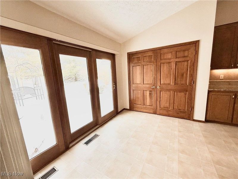 33162 Eagles Glen Court, North Ridgeville, OH 44039 Photo 7