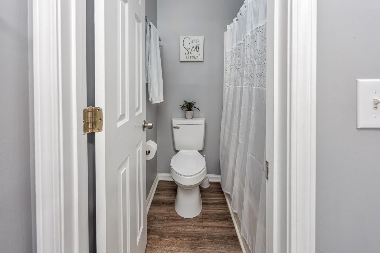 612 River Oaks Dr. Photo 17