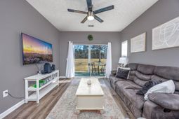 612 River Oaks Dr. photo 4