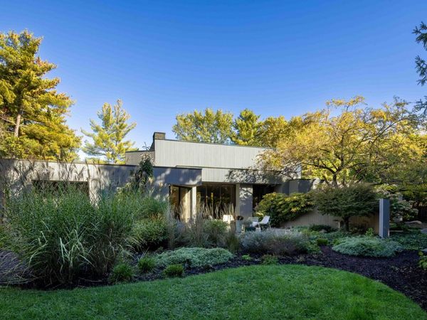 Winnetka, IL 60093