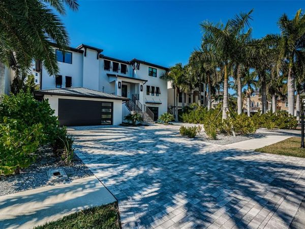 218 SYDNEY LANE, REDINGTON SHORES, FL 33708