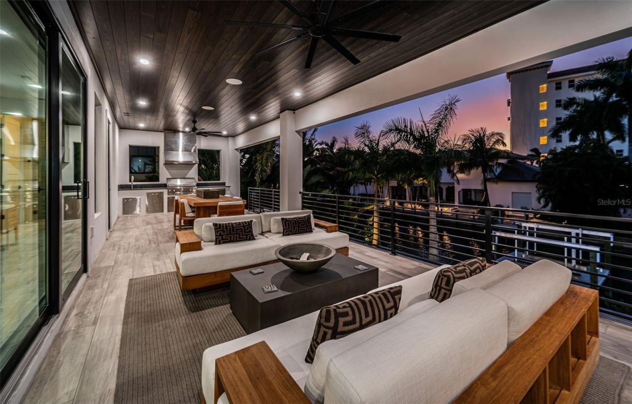 218 Sydney Lane, Redington Shores, FL 33708 Photo