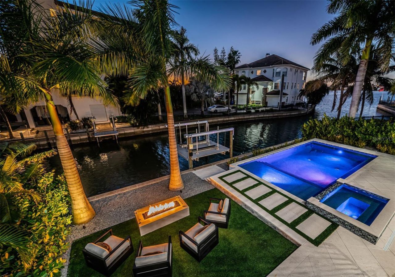 218 Sydney Lane, Redington Shores, FL 33708 Photo