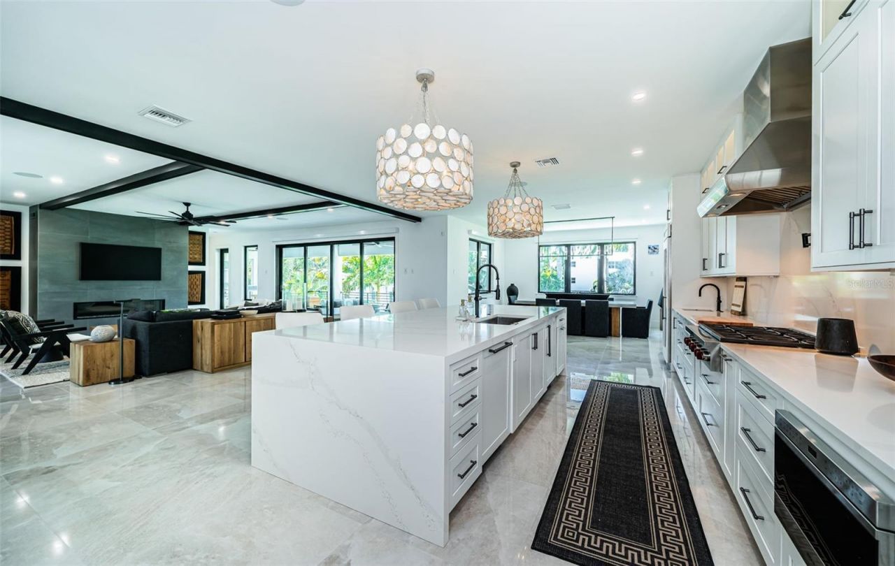 218 Sydney Lane, Redington Shores, FL 33708 Photo