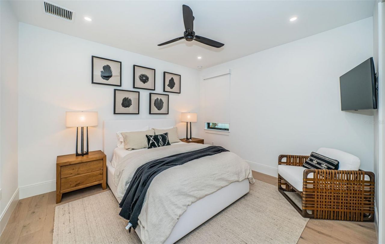 218 Sydney Lane, Redington Shores, FL 33708 Photo