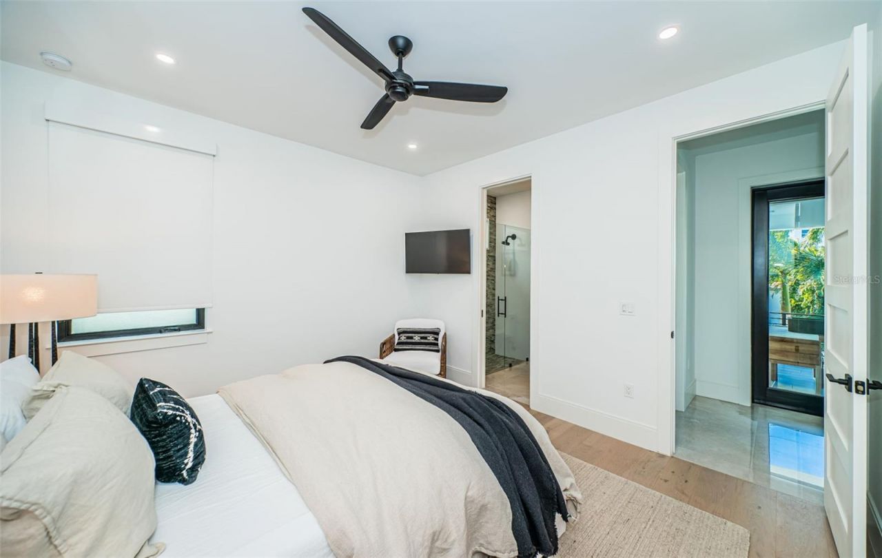 218 Sydney Lane, Redington Shores, FL 33708 Photo