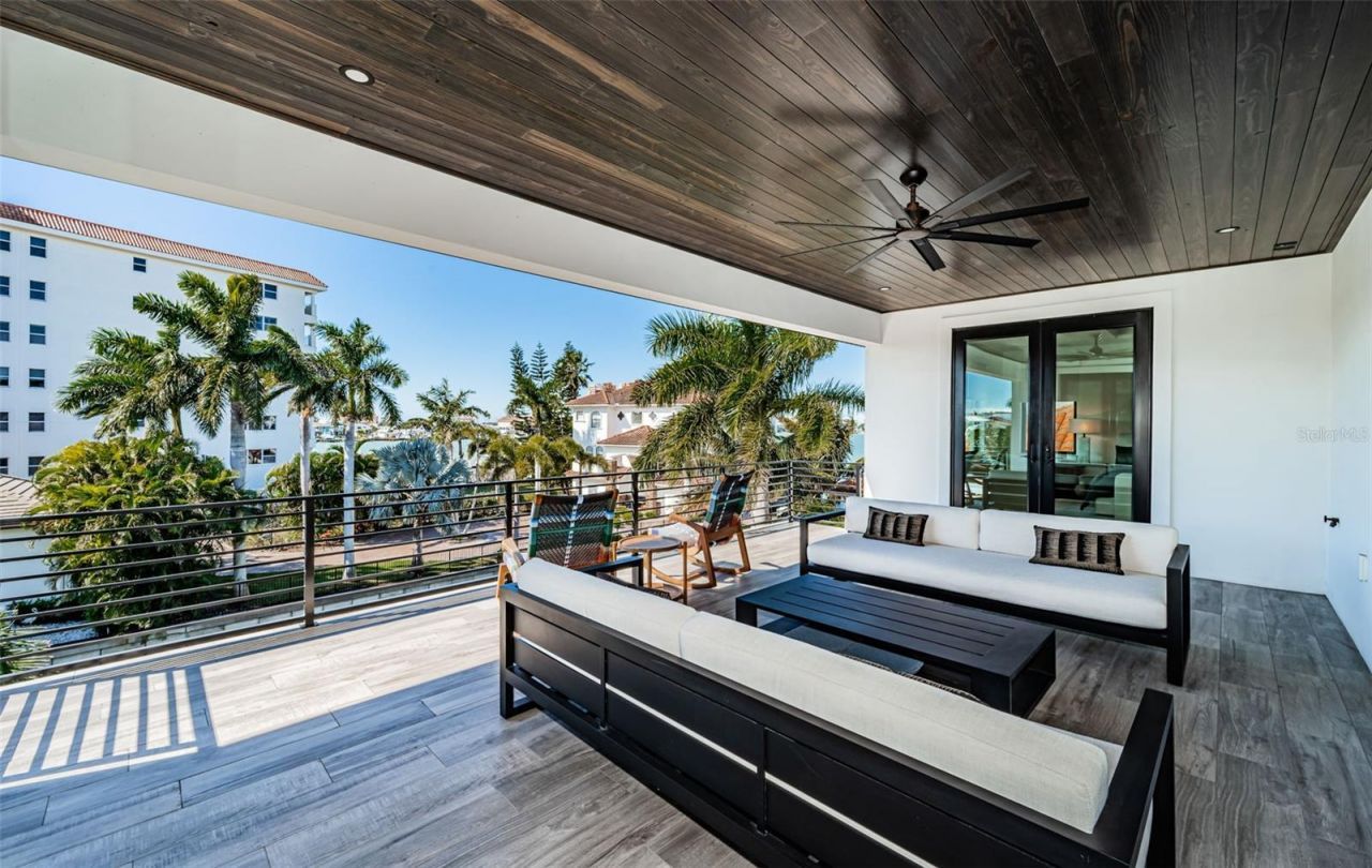 218 Sydney Lane, Redington Shores, FL 33708 Photo