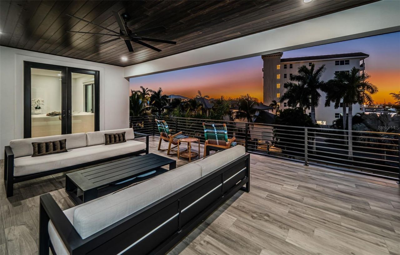 218 Sydney Lane, Redington Shores, FL 33708 Photo