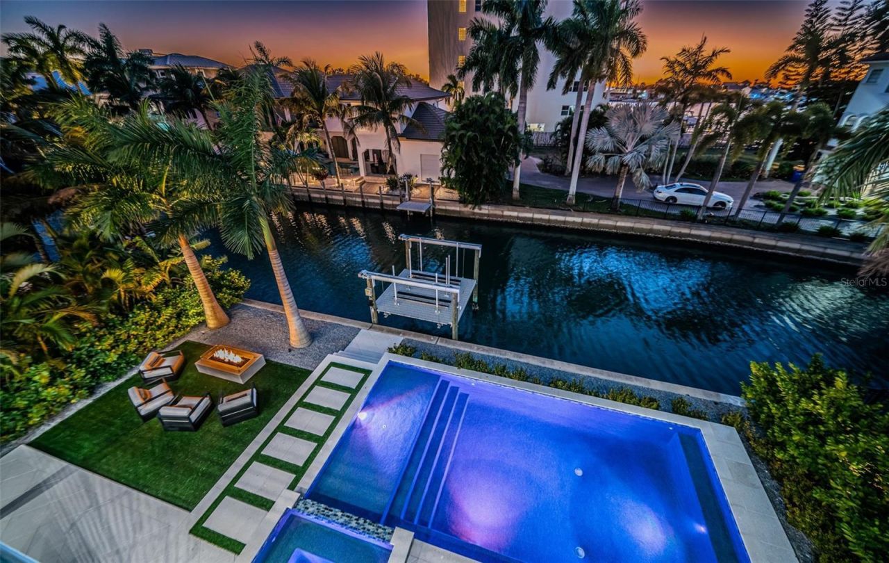 218 Sydney Lane, Redington Shores, FL 33708 Photo