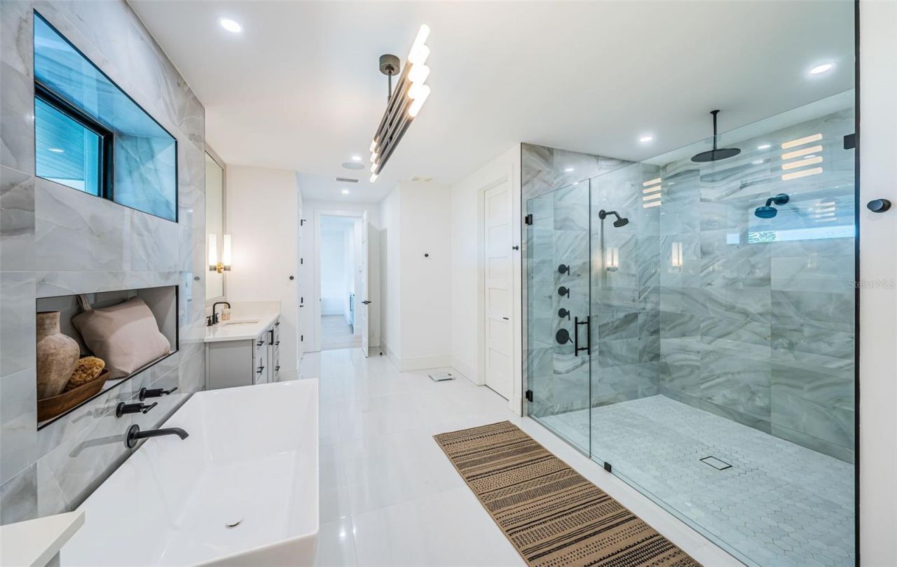 218 Sydney Lane, Redington Shores, FL 33708 Photo