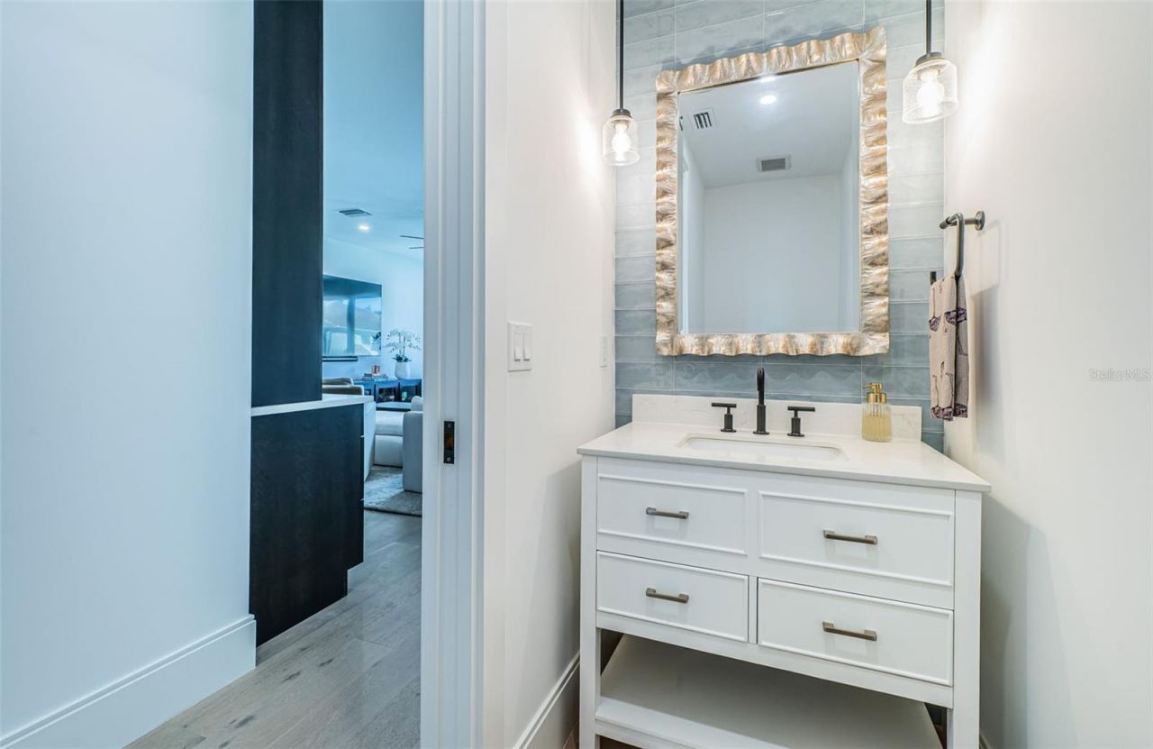 218 Sydney Lane, Redington Shores, FL 33708 Photo