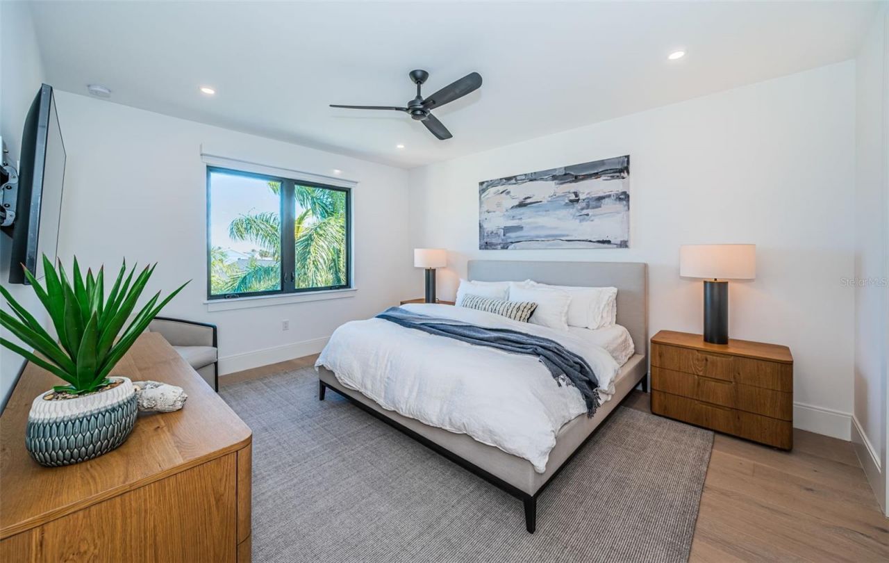 218 Sydney Lane, Redington Shores, FL 33708 Photo