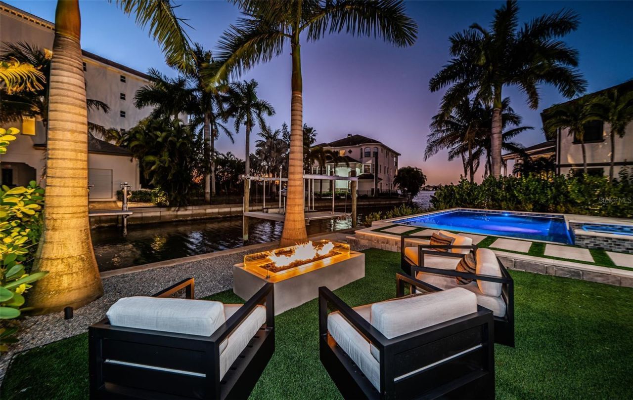 218 Sydney Lane, Redington Shores, FL 33708 Photo