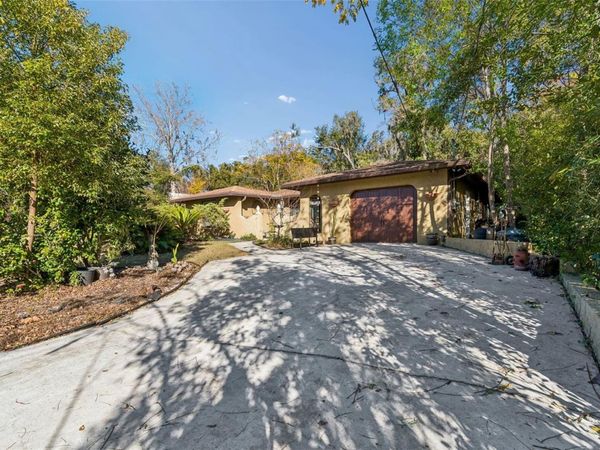 11600 MEADOWLANE DRIVE, DADE CITY, FL 33525