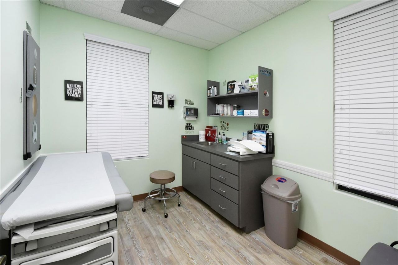 1812 Health Care Drive, New Port Richey, FL 34655 Photo