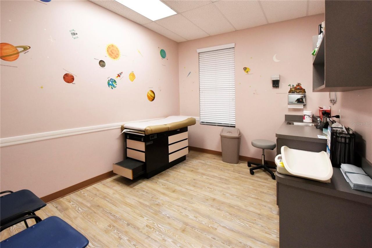 1812 Health Care Drive, New Port Richey, FL 34655 Photo