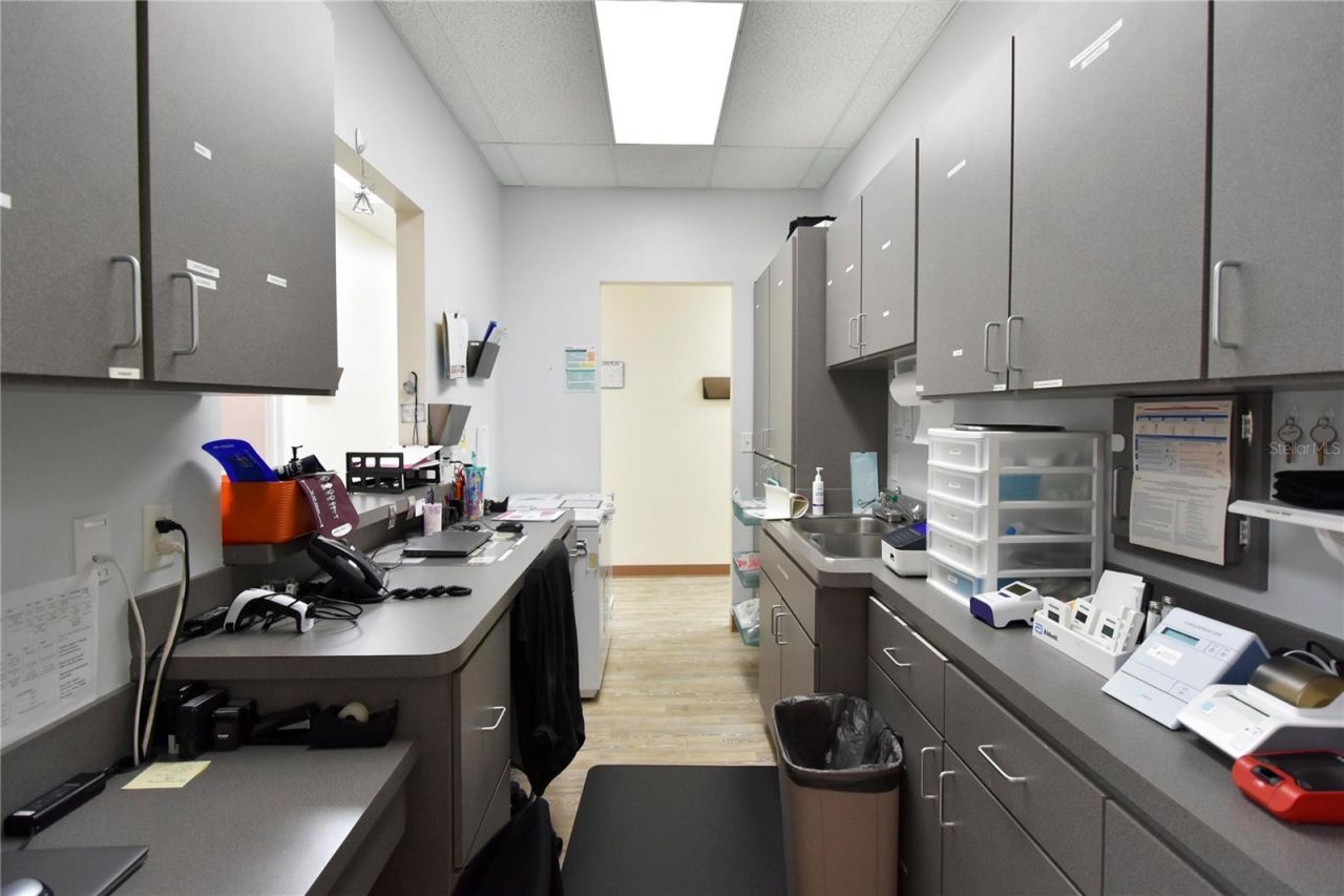 1812 Health Care Drive, New Port Richey, FL 34655 Photo