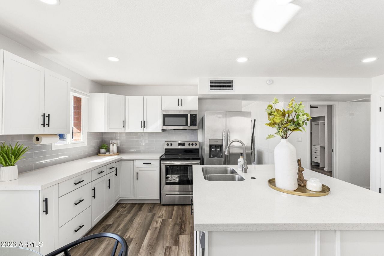 1512 W Fairmont Drive, Tempe, AZ 85282 Main Photo