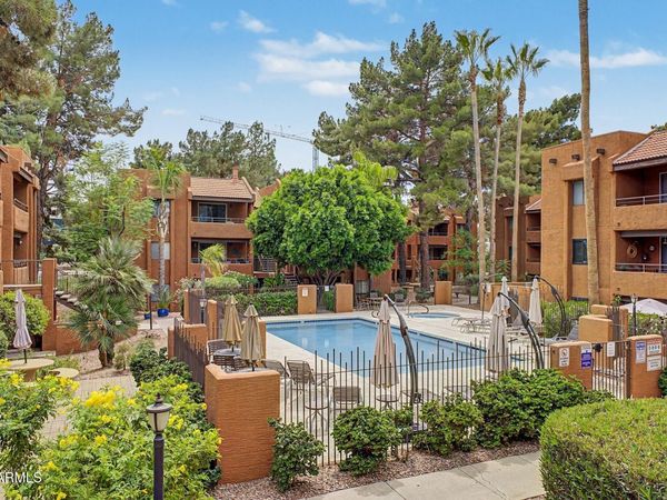 4704 E PARADISE VILLAGE Parkway N, Unit 226, Phoenix, AZ 85032