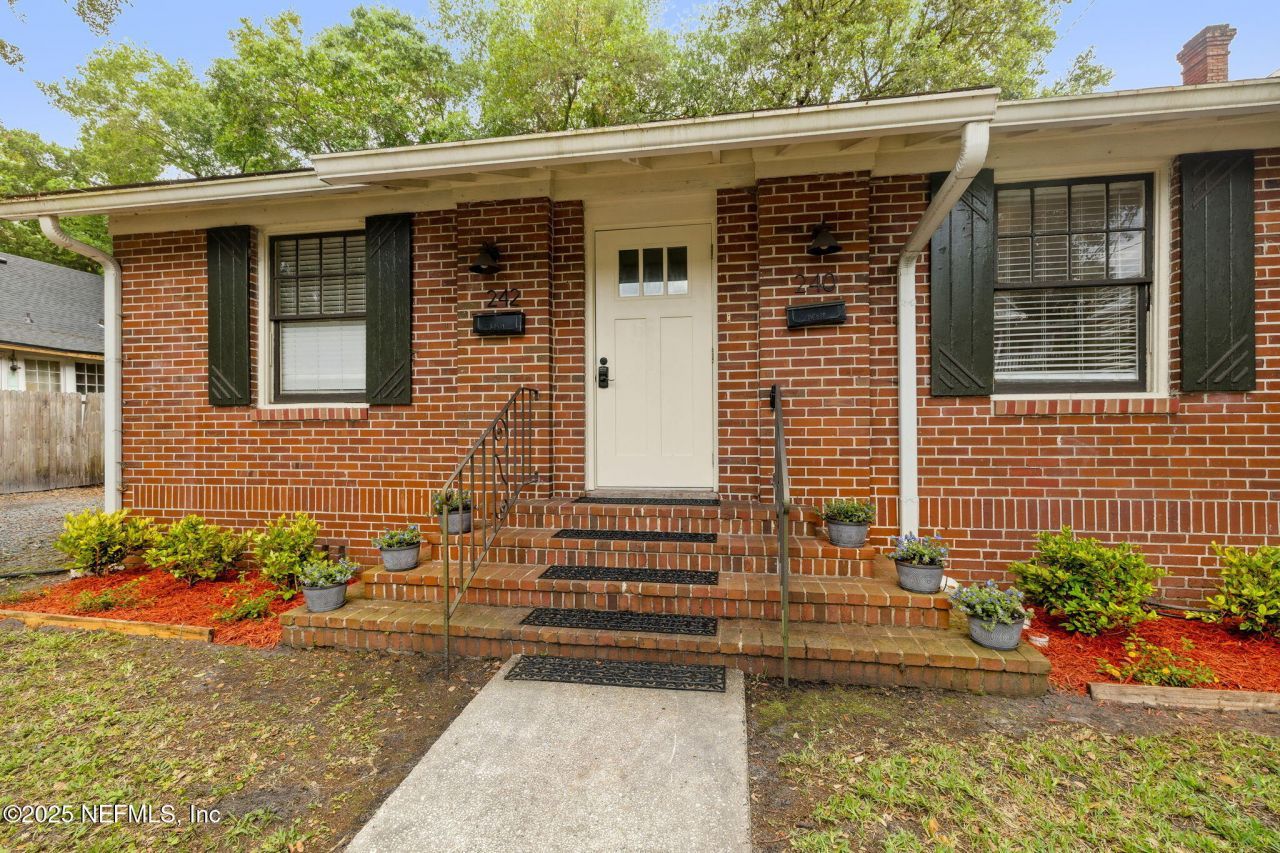 240 E 6th Street, Jacksonville, FL 32206 Main Photo