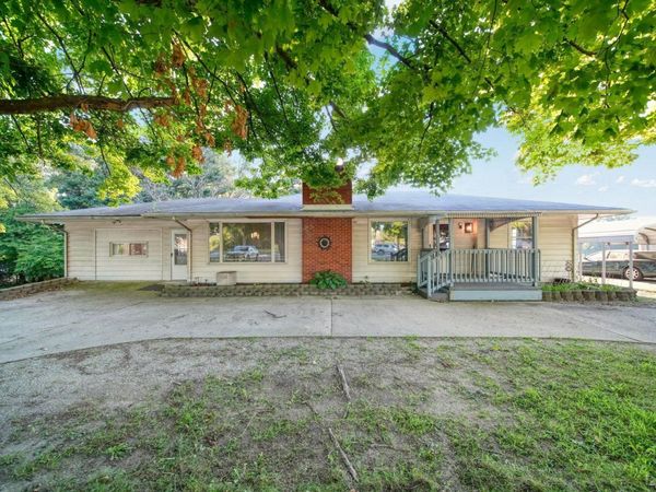 3311 N Adrian , Adrian, MI 49221