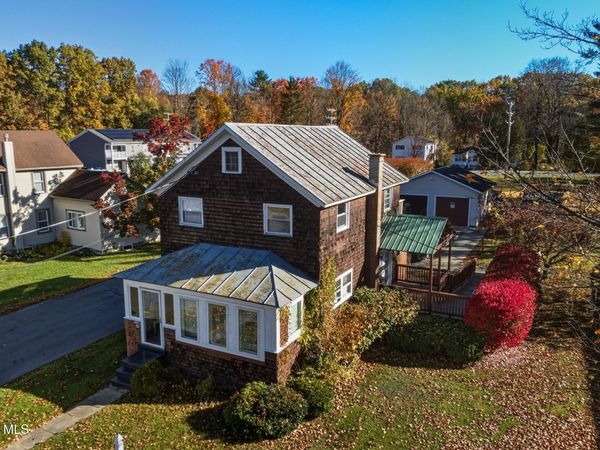 460 Maple Avenue, Saratoga Springs, NY 12866