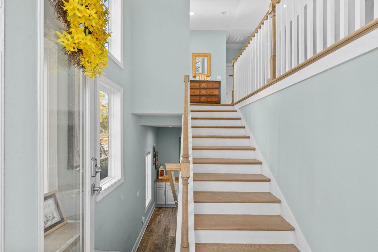 628 1st Ave. N Photo 4