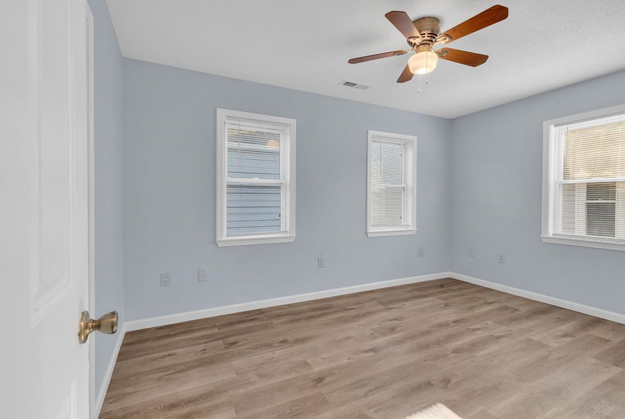 829 9th Ave. S Photo 14