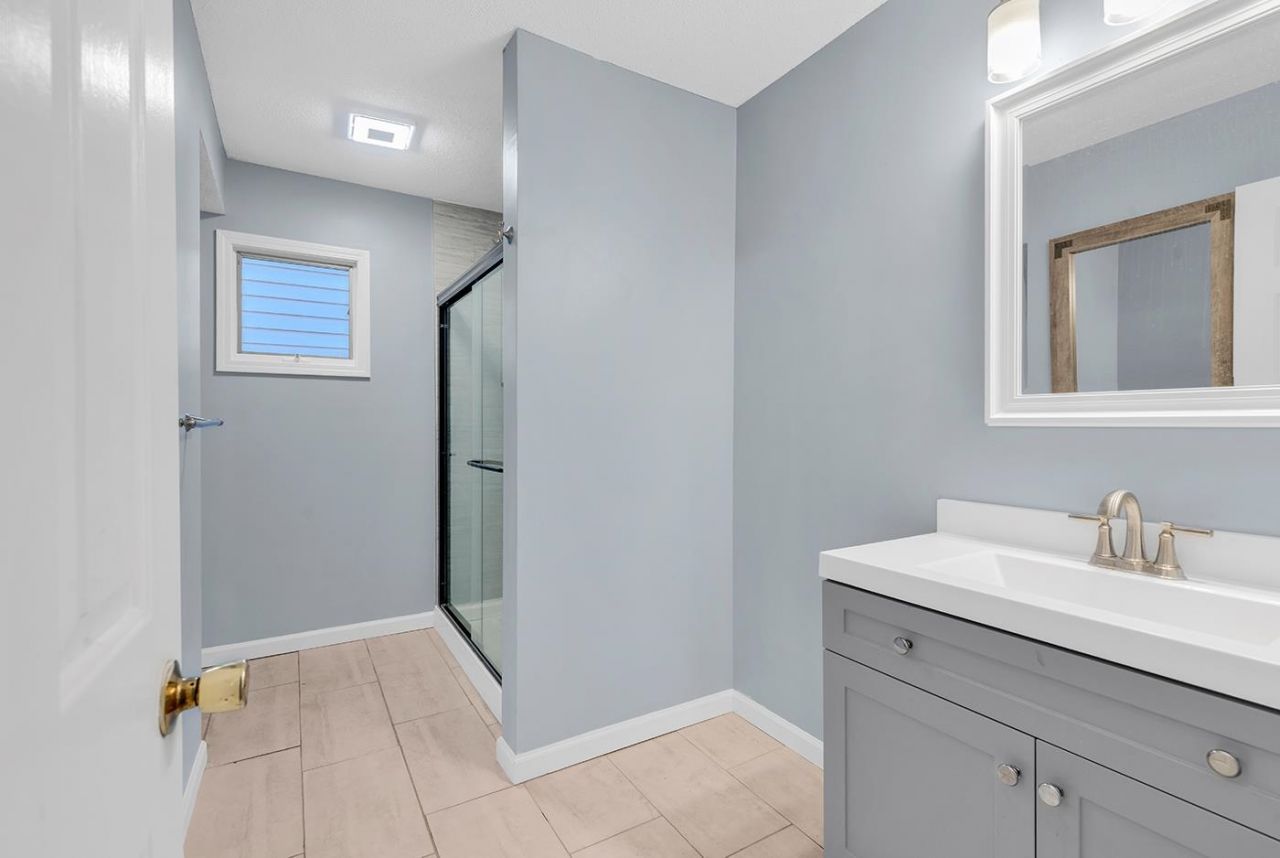 829 9th Ave. S Photo 31