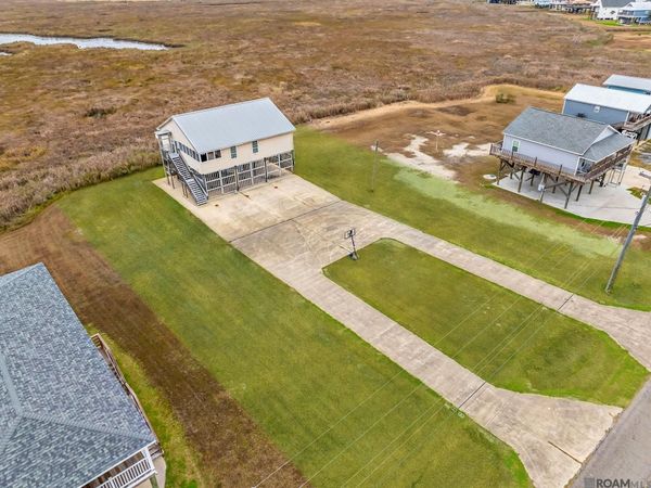 988 Four Point Rd, Dulac, LA 70353