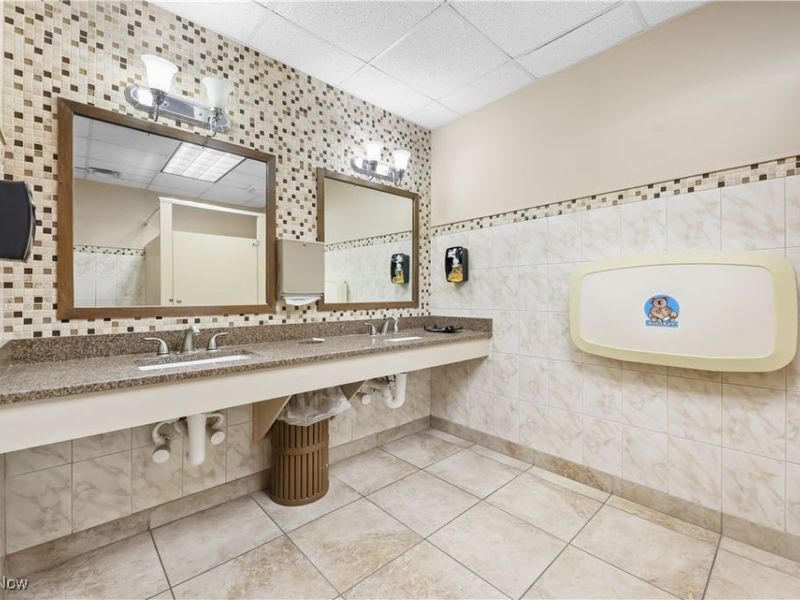 32875 Solon Road, Solon, OH 44139 Photo 28